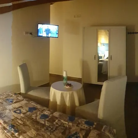 B&B Stella Del Cilento 아그로폴리