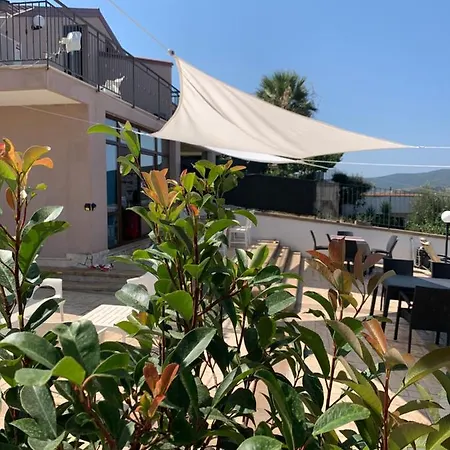 Stella Del Cilento *